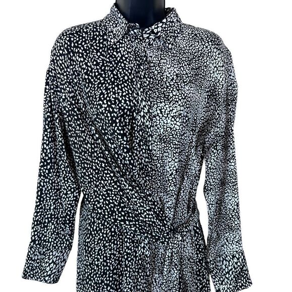 ALICE AND OLIVIA
Jodie Collared Shirt Dress - Picture 3 of 15